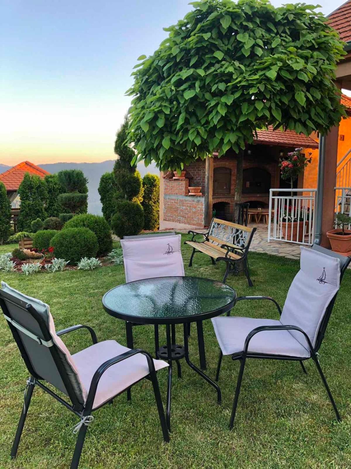 Etno Selo Milanovic - Nonac Chalet